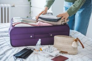 Read more about the article What belongings and necessary items should international students pack?